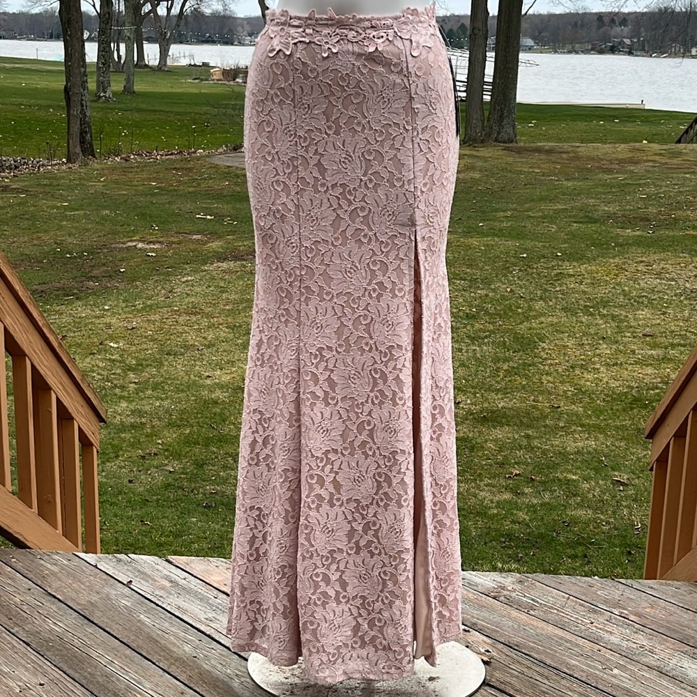 NWT My Michelle lace mermaid maxi 9
